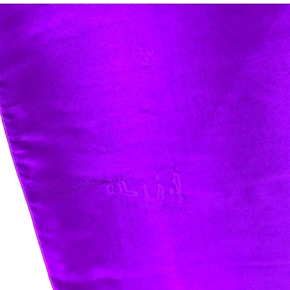 Chanel scarf - Picture 3 of 3